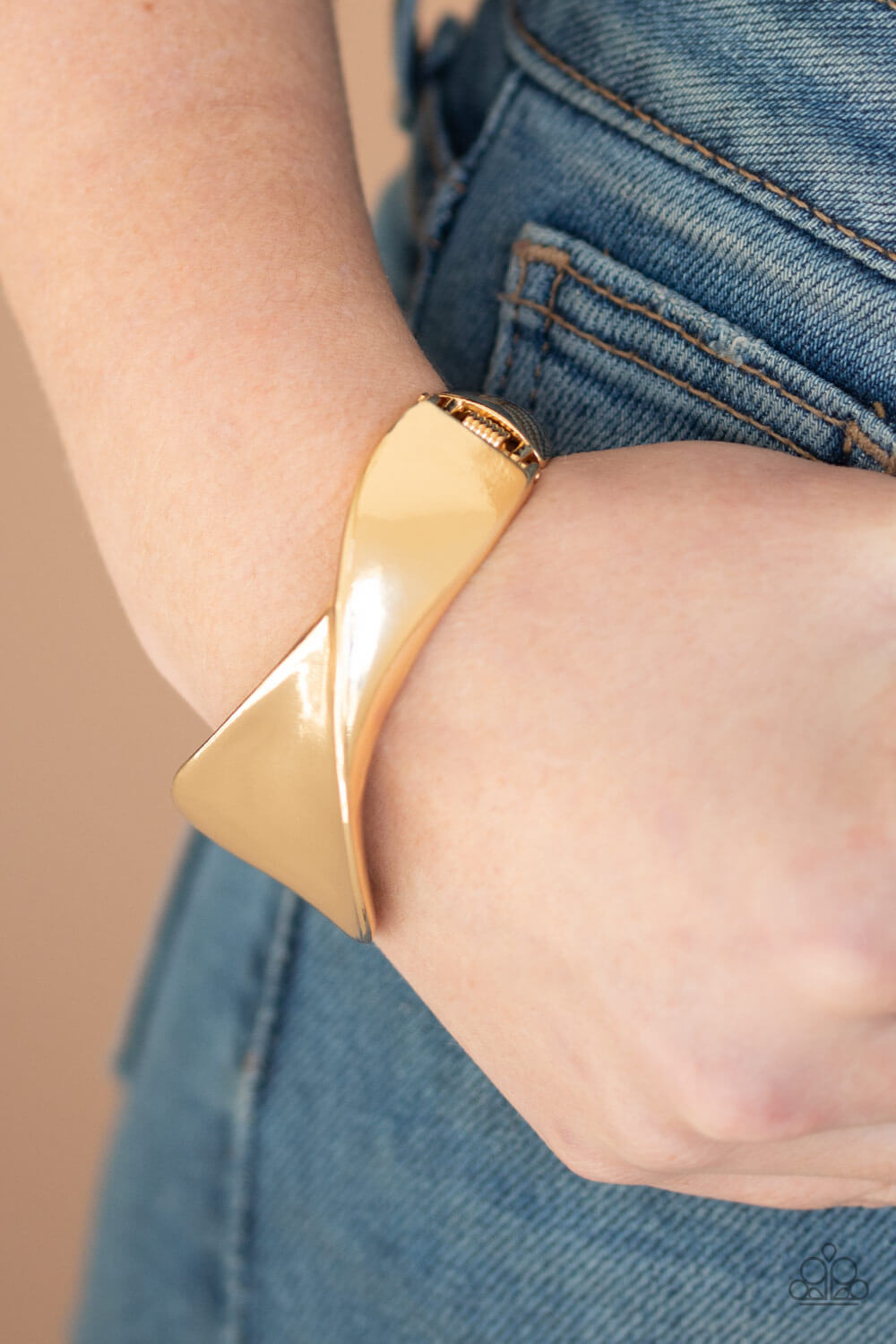 Retro Reflections - Gold Bracelet - Princess Glam Shop