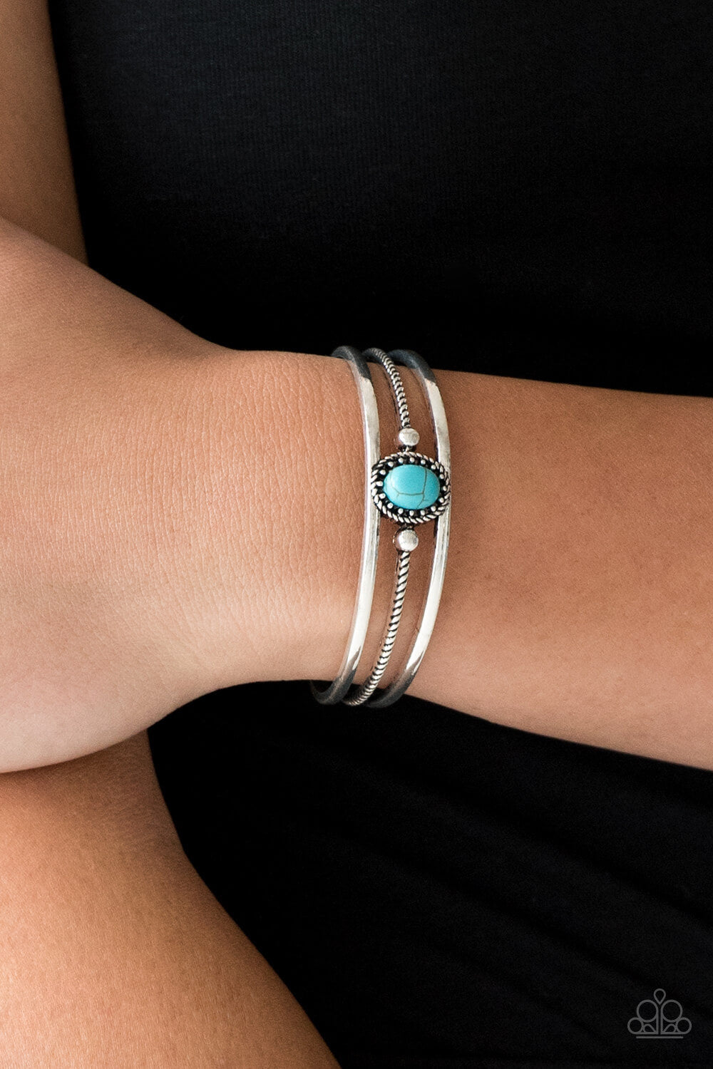 Borderline Borderland - Blue Stone Cuff Bracelet - Princess Glam Shop