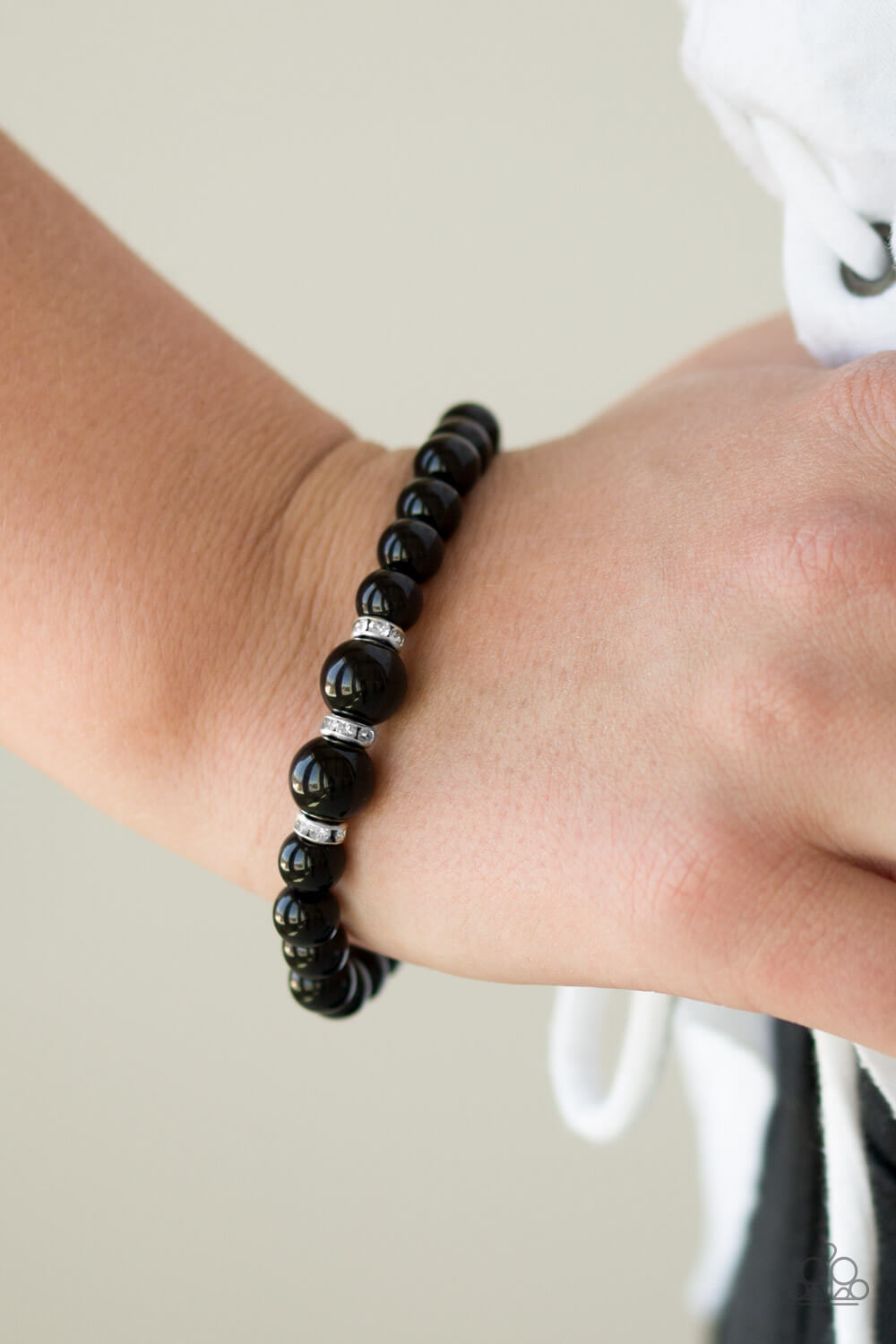 Radiantly Royal- Black Bracelet - Princess Glam Shop