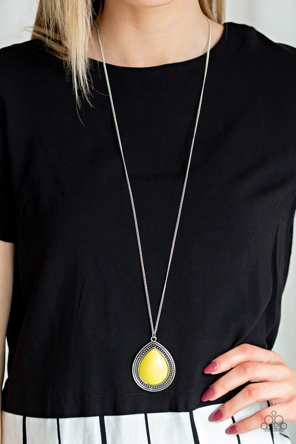 Chroma Courageous - Yellow Necklace Set - Princess Glam Shop