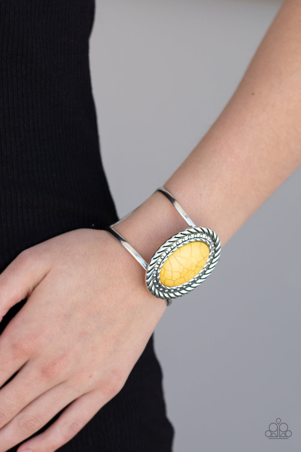 Desert Aura - Yellow Stone Cuff Bracelet - Princess Glam Shop