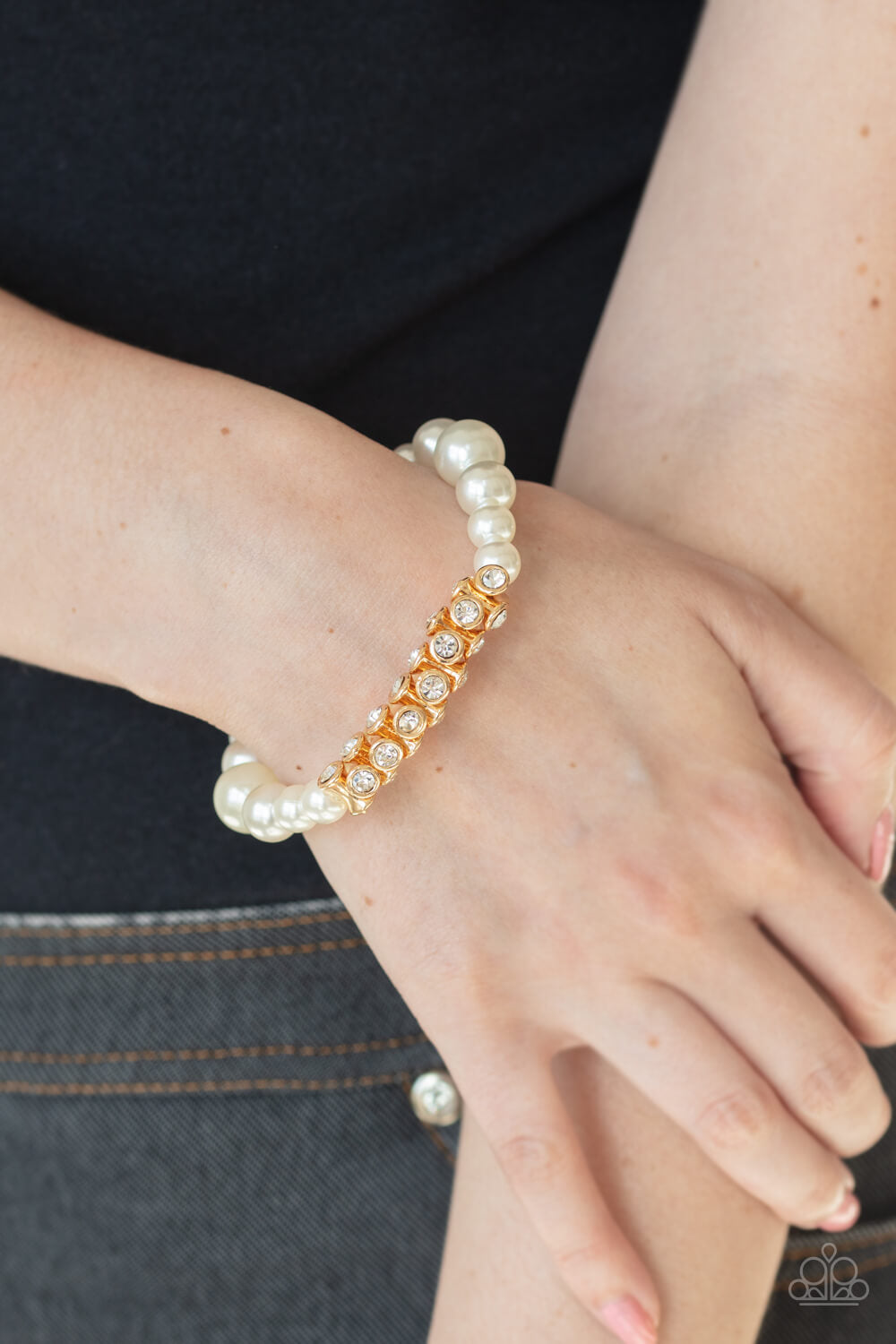 Traffic-Stopping Sparkle - Gold & White Bracelet - Princess Glam Shop