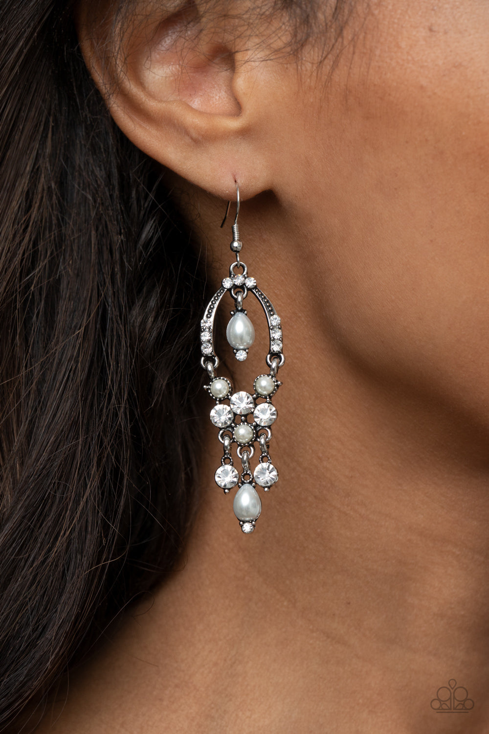 Back In The Spotlight - White Earrings - Princess Glam Shop