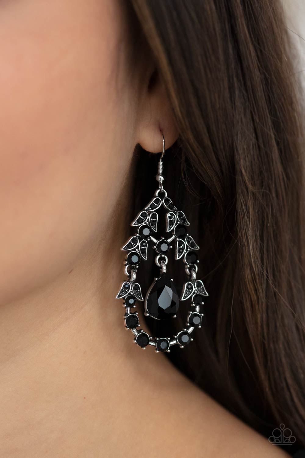 Garden Decorum - Black Earrings - Princess Glam Shop