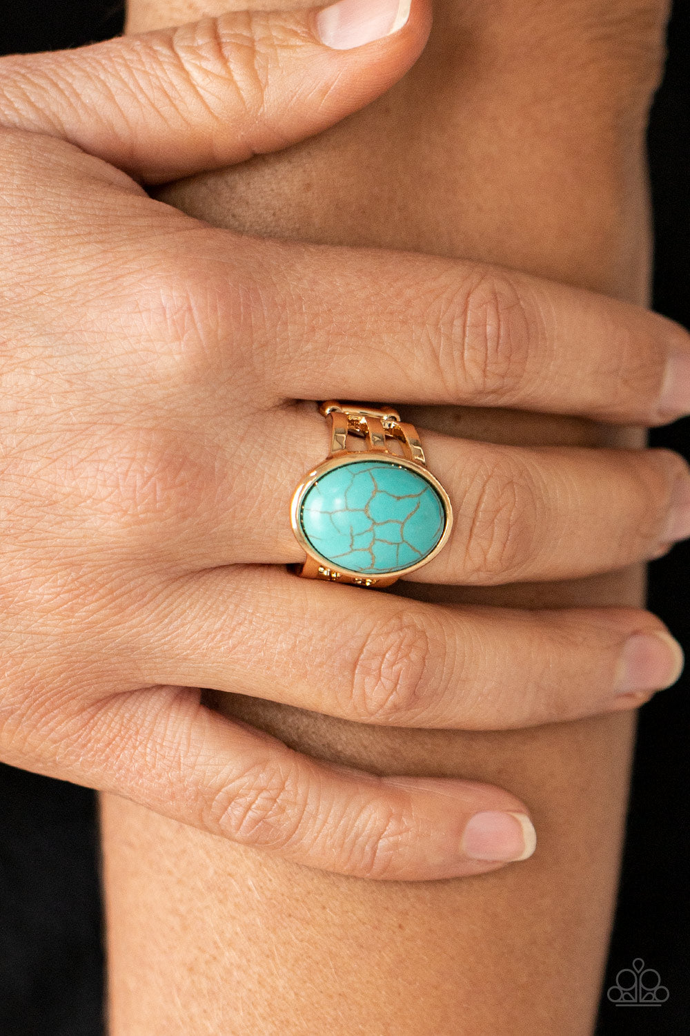 Divine Deserts - Gold & Blue Stone Ring - Princess Glam Shop
