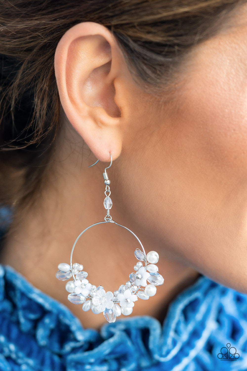 Floating Gardens White Earrings February 2022 Life of the Party Exclusive🎉Limited Quantity! - Princess Glam Shop