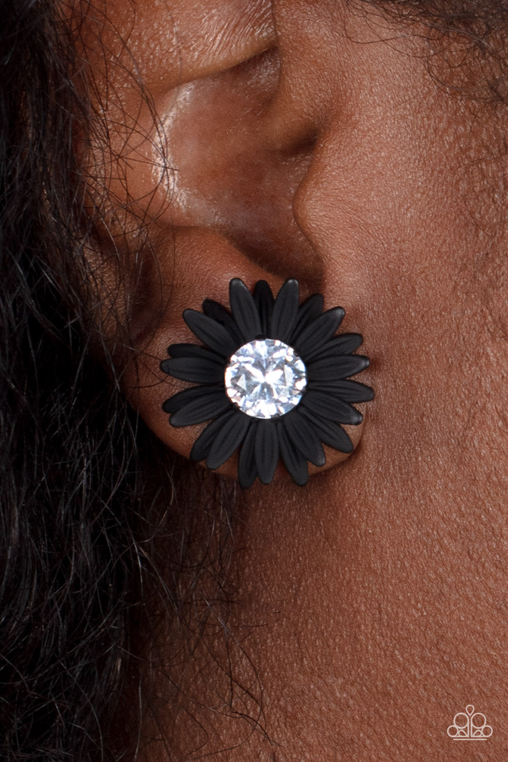 Sunshiny DAIS-y - Black Earrings - Princess Glam Shop
