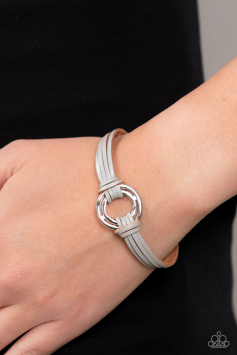 Free Range Fashion - Silver Magnetic Bracelet