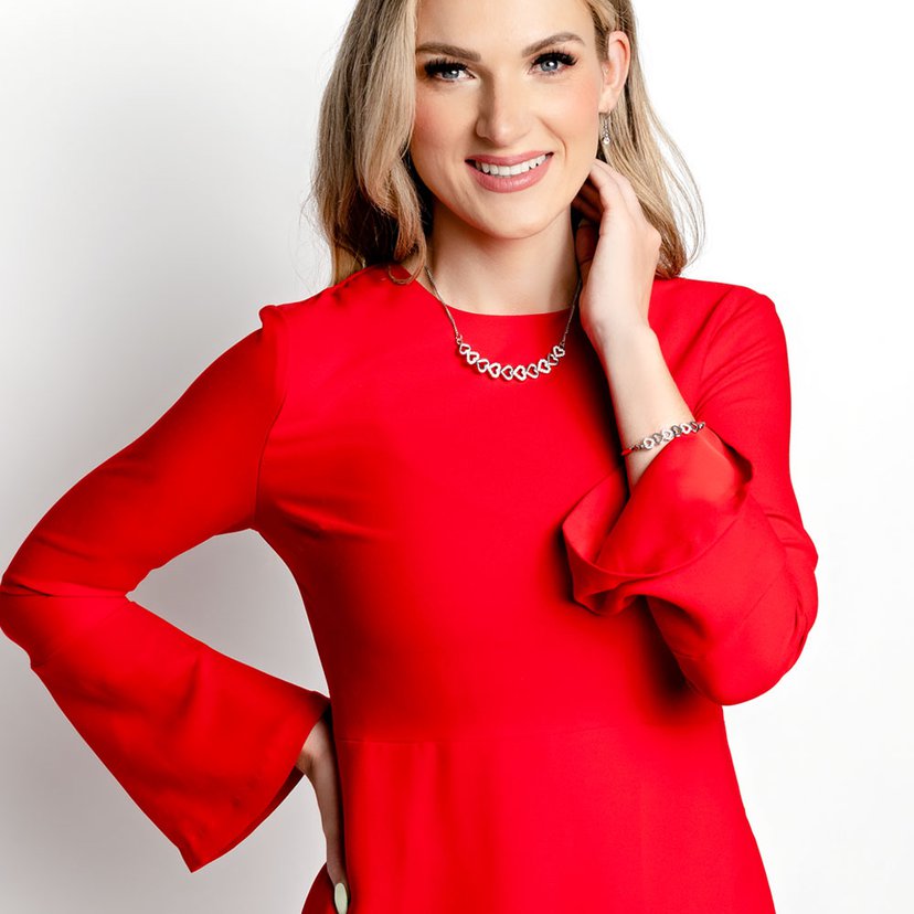 Attentive Admirer - White Heart Bracelet Preorder - Princess Glam Shop