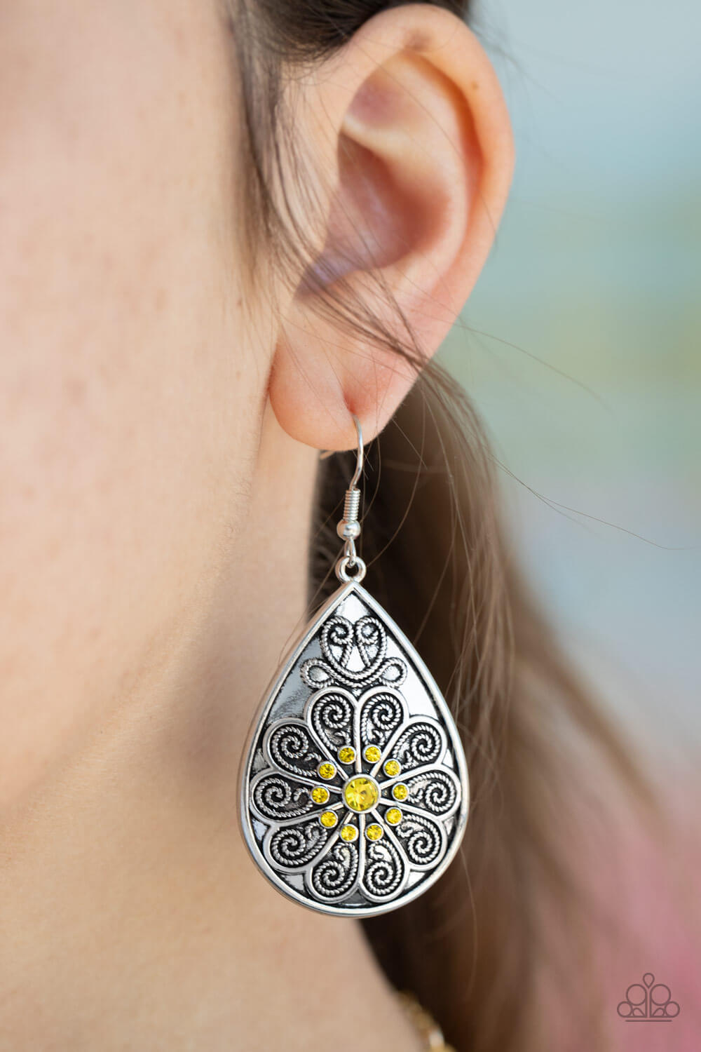 Banquet Bling - Yellow Earrings - Princess Glam Shop