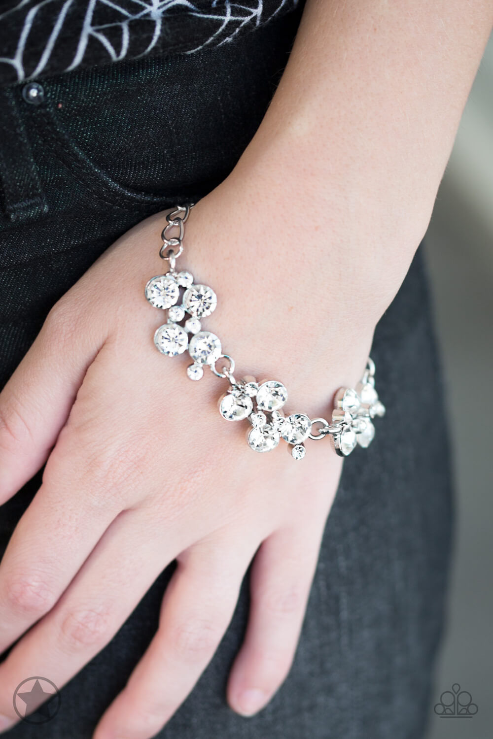 Old Hollywood - White Bracelet - Princess Glam Shop