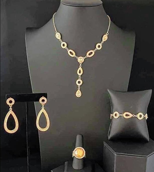 Fiercely 5th Avenue - Gold Complete Trend Blend April 2021 Fashion Fix Exclusive Set