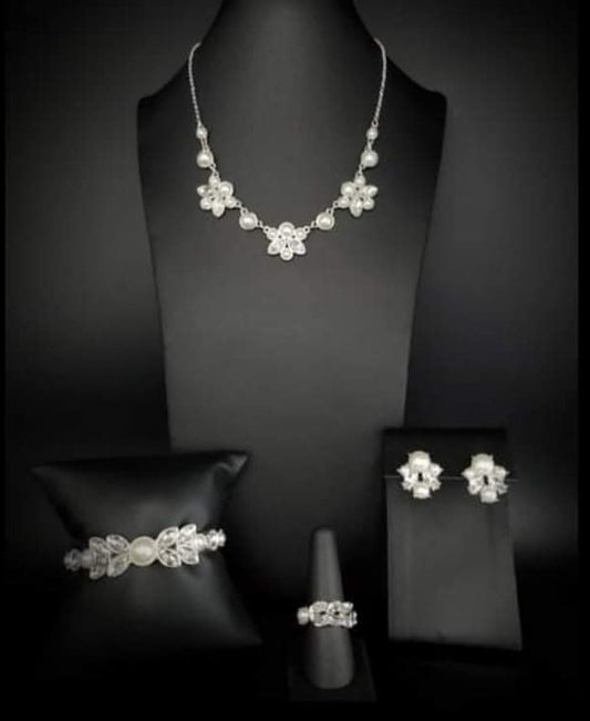 Fiercely 5th Avenue - White Complete Trend Blend July 2021 Fashion Fix Exclusive Set