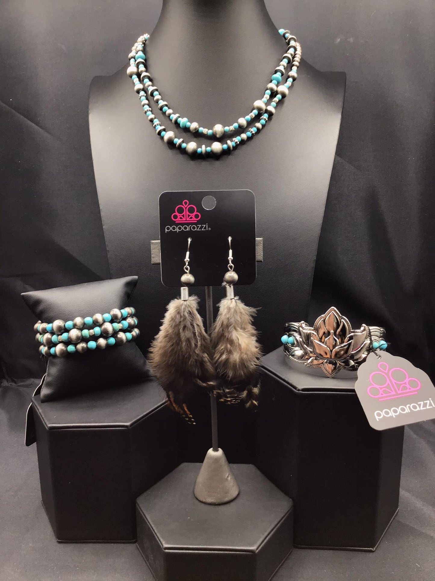 Simply Santa Fe - Blue Stone & Feather August 2024 Fashion Fix Complete Trend Blend Set