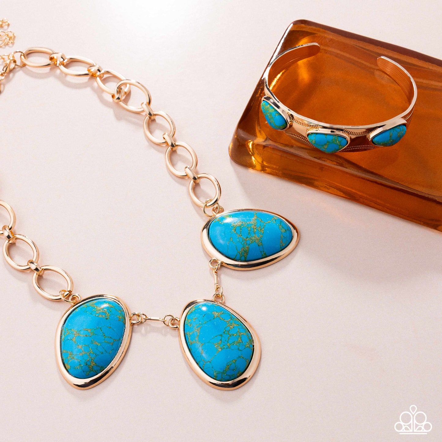 Simply Santa Fe - Blue Stone & Gold 2 Piece October 2025 Fashion Fix Complete Look Combo