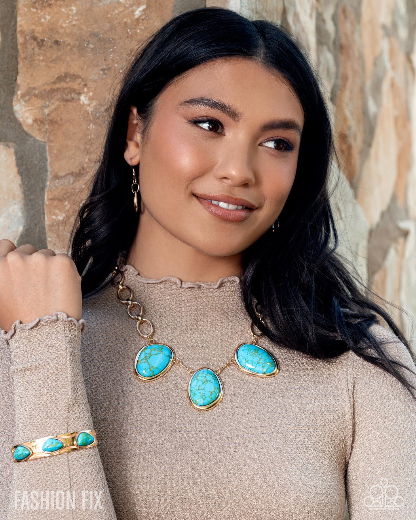 Simply Santa Fe - Blue Stone & Gold 2 Piece October 2025 Fashion Fix Complete Look Combo