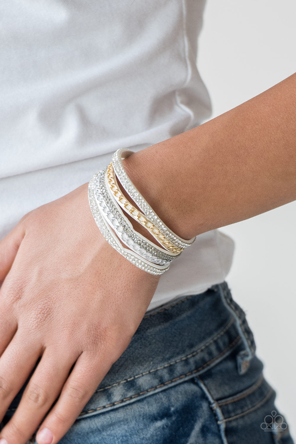 Fashion Fiend - White Snap Bracelet - Princess Glam Shop