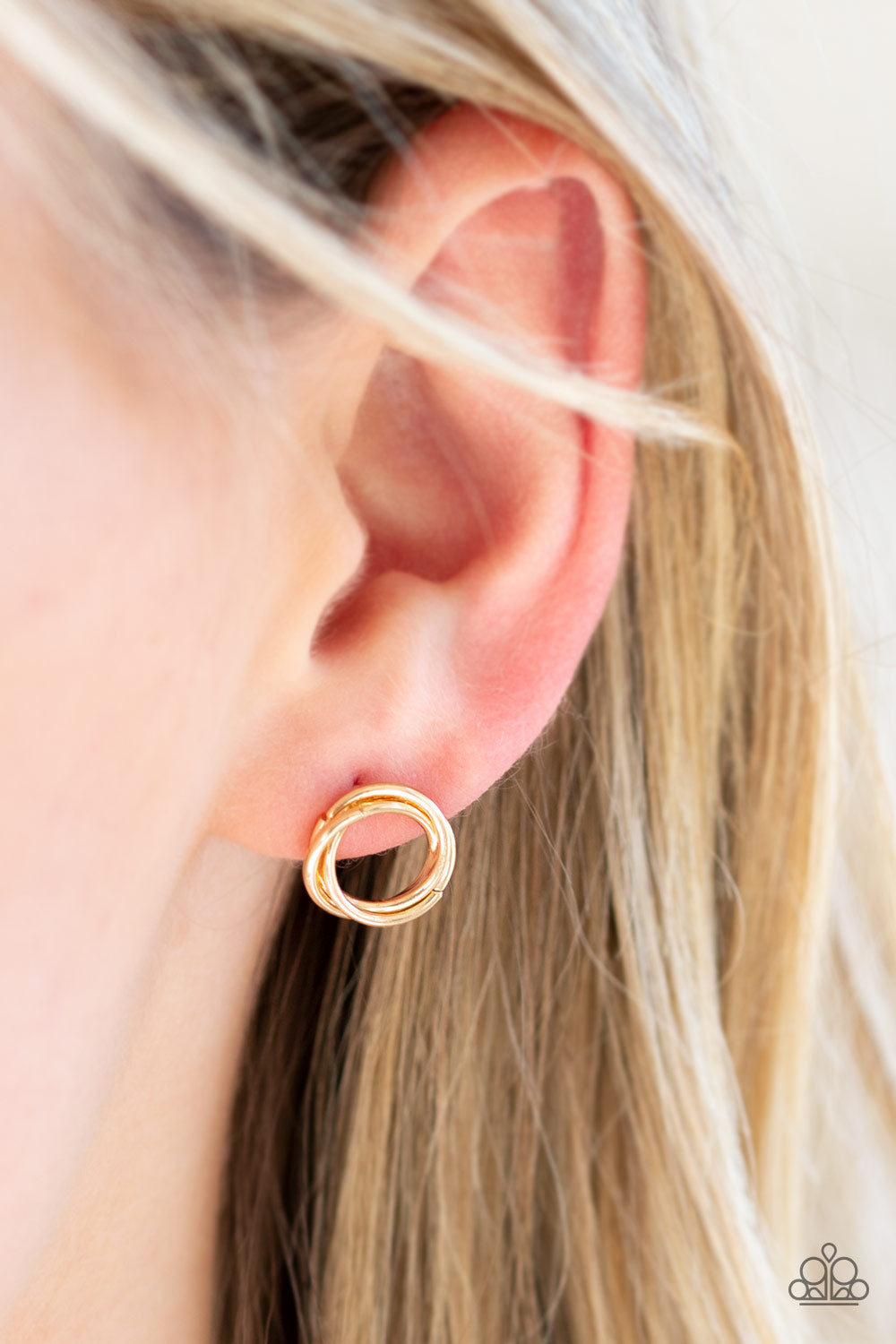 Simple Radiance - Gold Earrings - Princess Glam Shop