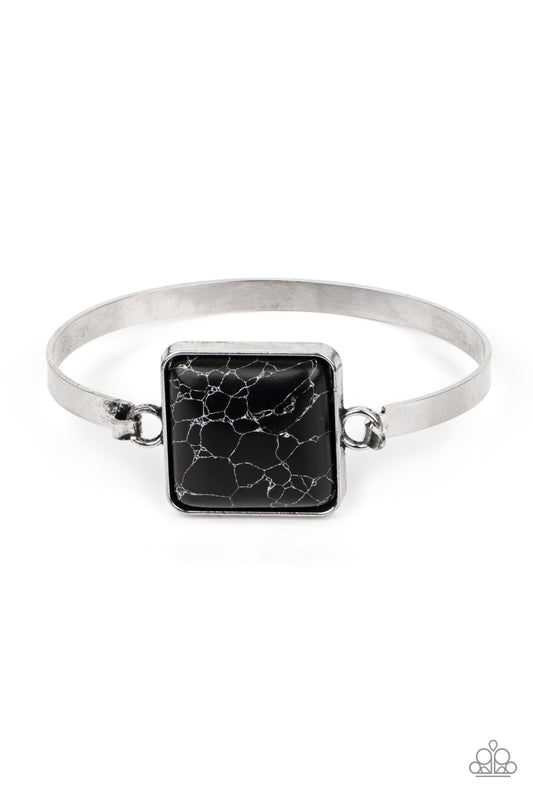 Turning a CORNERSTONE - Black Stone Bracelet - Princess Glam Shop