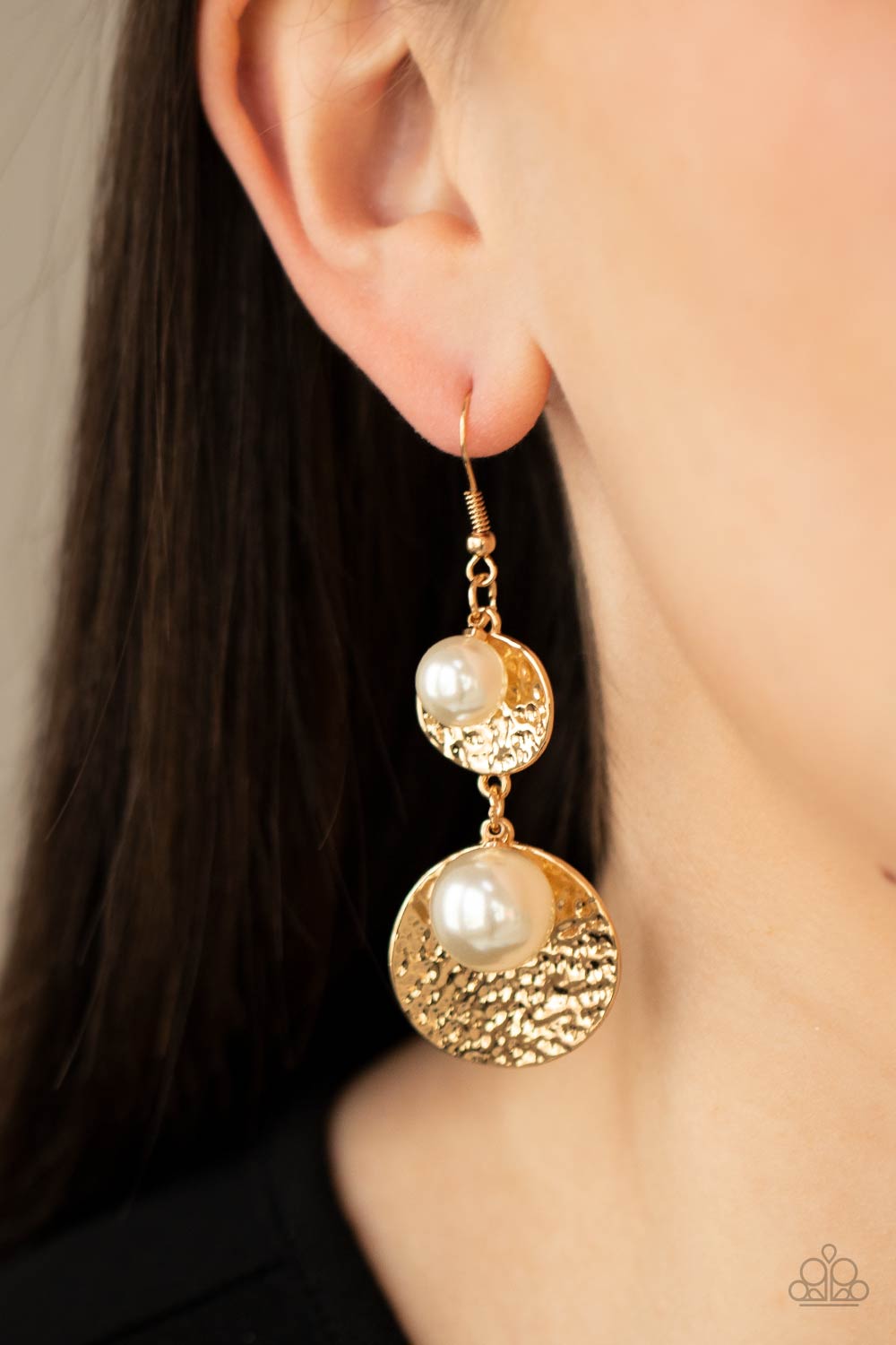 Pearl Dive - Gold Earrings - Princess Glam Shop