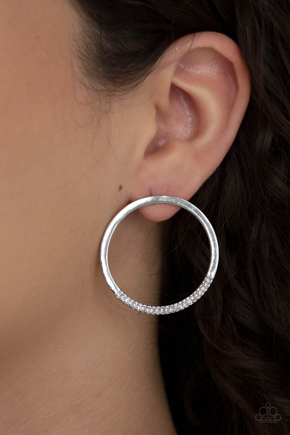 Spot On Opulence - White Earrings - Princess Glam Shop