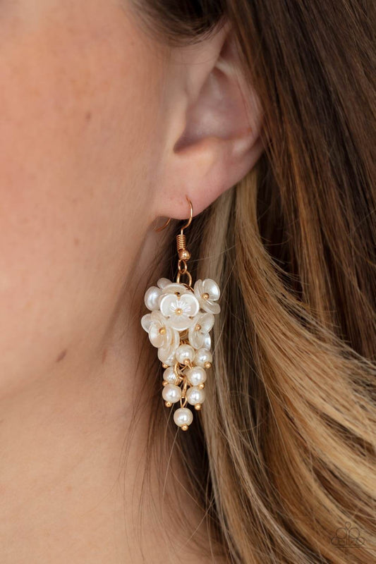 Bountiful Bouquets White Earrings June Life of the Party Exclusive - Princess Glam Shop