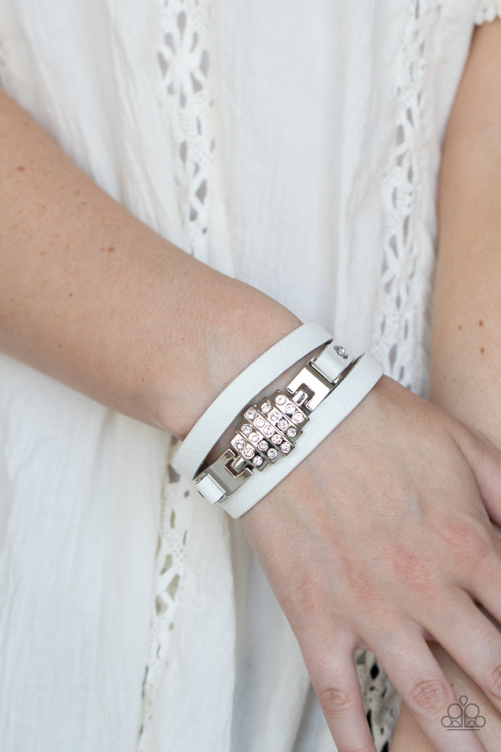 Ultra Urban - White Snap Bracelet - Princess Glam Shop