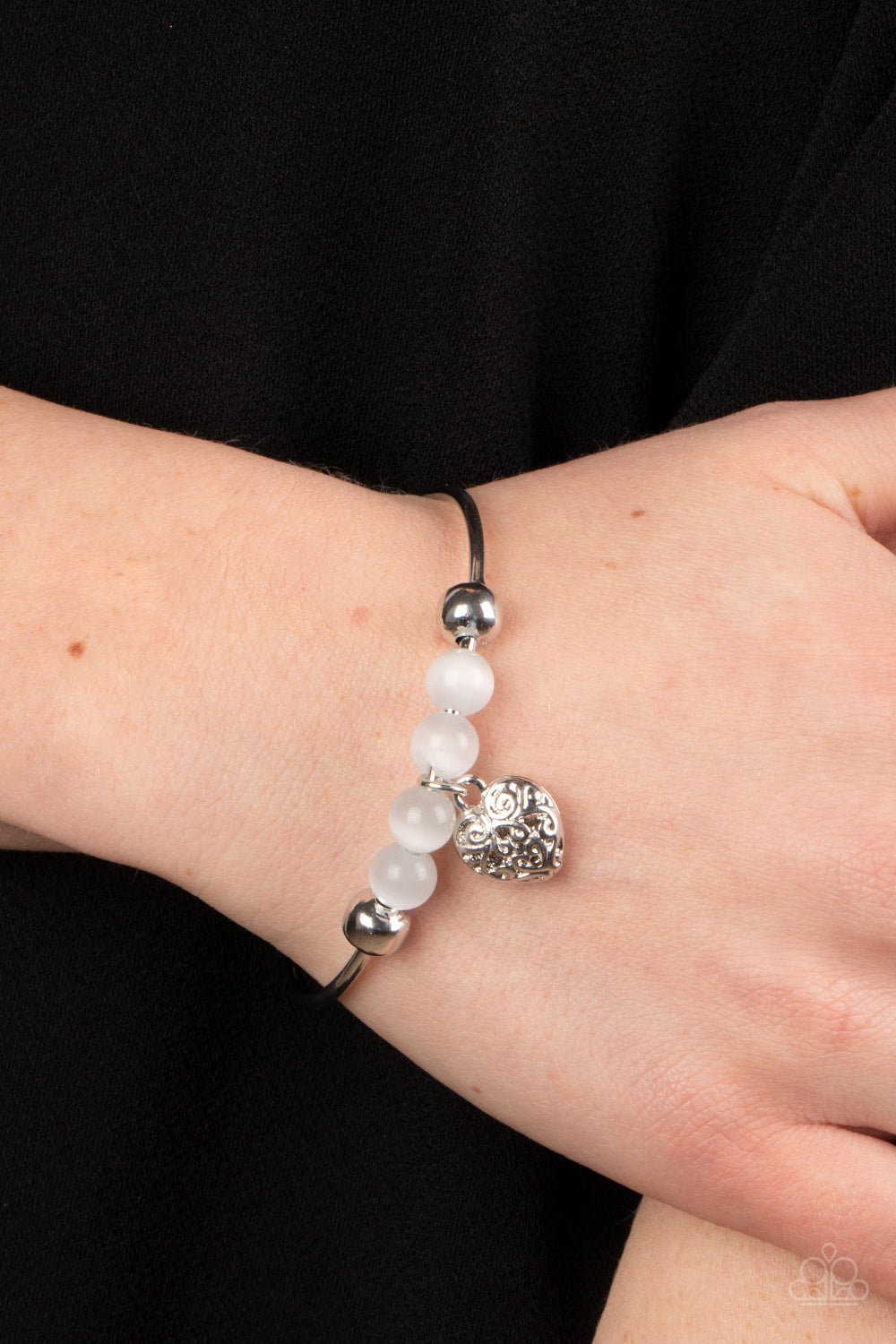 Vintage Vows - White Heart Bracelet - Princess Glam Shop