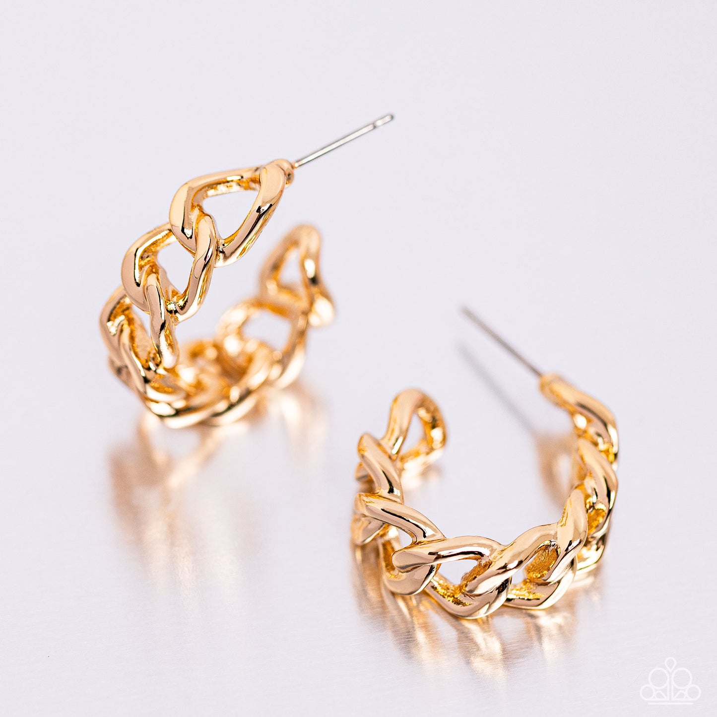 Casual Confidence - Gold Hoop Earring